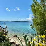 Sea View *